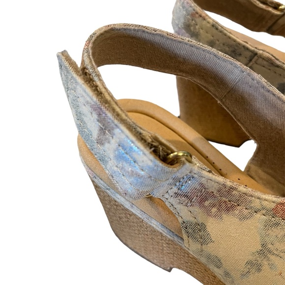 Clarks Giselle Cove Platform Open Toe Wedge Sandals Floral Slingback Sz 9 - Picture 6 of 14